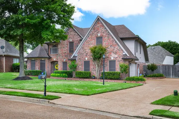 1221 SANBYRN DR, Cordova, TN 38018