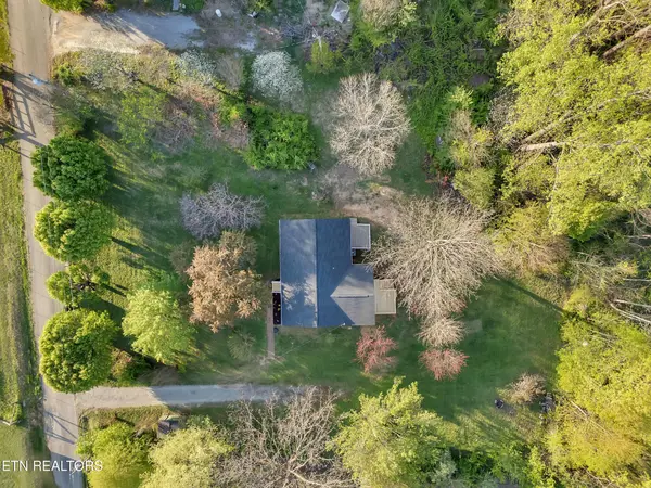 223 Sagefield Drive, La Follette, TN 37766