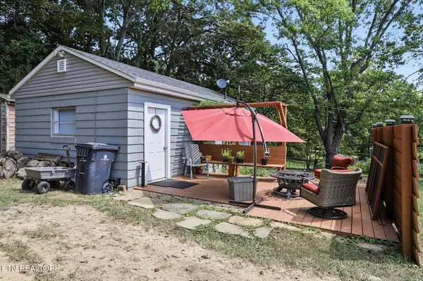 3809 Thrall Rd, Knoxville, TN 37918