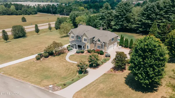 2340 Southern Shade Blvd, Knoxville, TN 37932