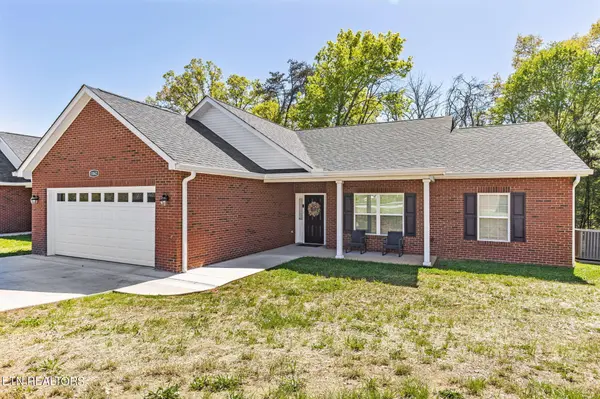 1062 Patriots Landing Drive,  Dandridge,  TN 37725