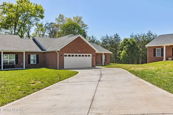 1062 Patriots Landing Drive, Dandridge, TN 37725