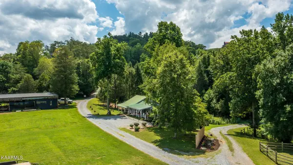 3520 Noel Hill Way,  Sevierville,  TN 37876