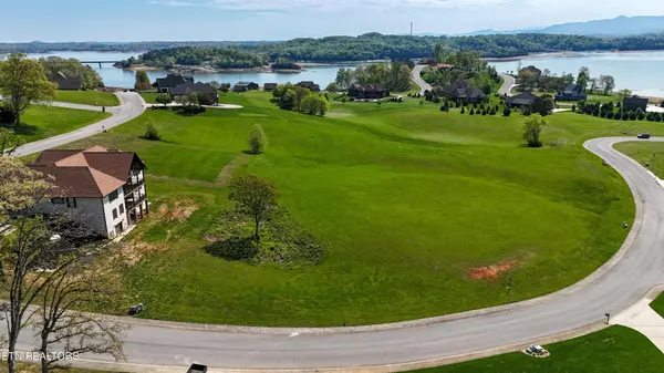 33 Majestic Circle, Dandridge, TN 37725