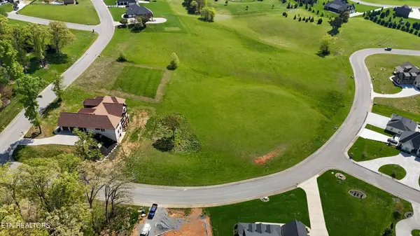 33 Majestic Circle, Dandridge, TN 37725