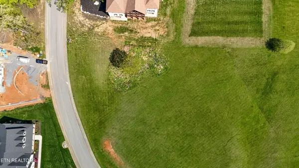 33 Majestic Circle, Dandridge, TN 37725
