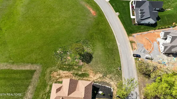 33 Majestic Circle, Dandridge, TN 37725