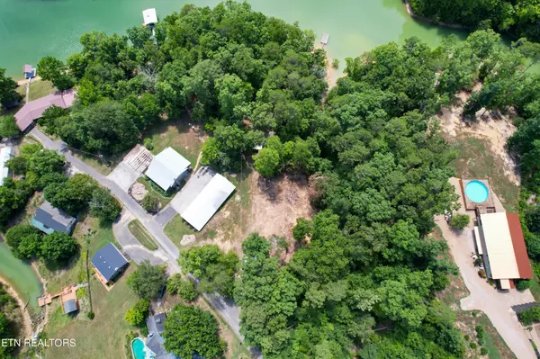 94 Campfire Point, Dandridge, TN 37725