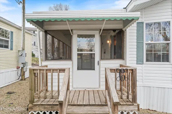 5355 E Parkway #102, Cosby, TN 37722