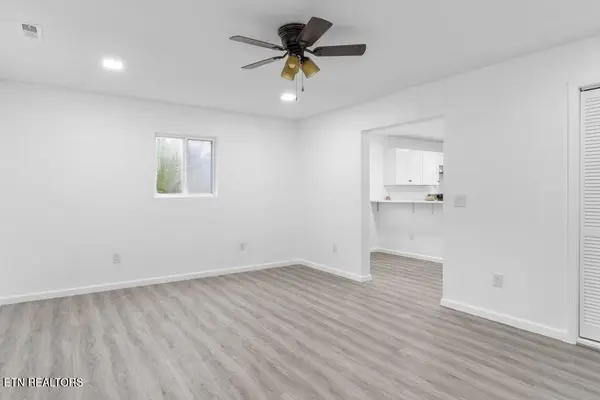 39 Sunset Avenue, Englewood, TN 37329