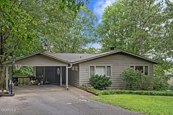 101 Highland Avenue, Athens, TN 37303