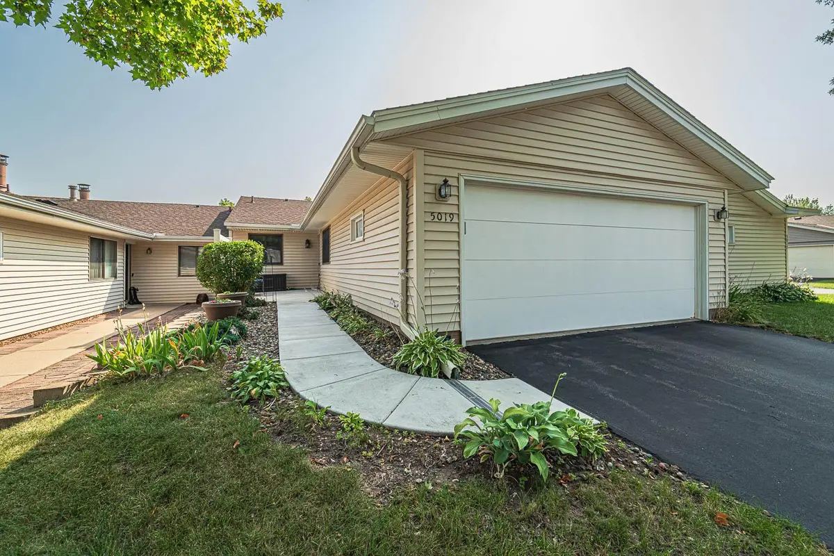 5019 147th ST W, Apple Valley, MN 55124