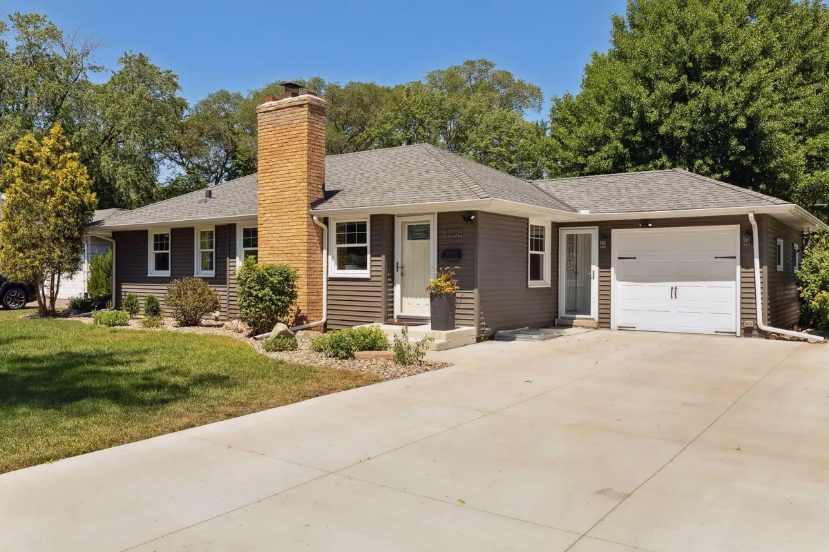 8206 Virginia CIR S, Saint Louis Park, MN 55426
