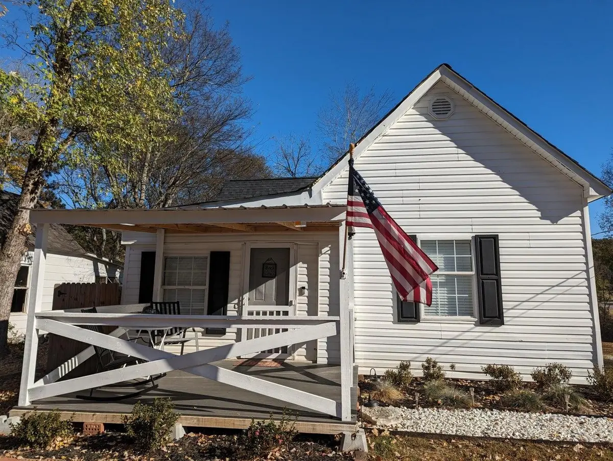 2068 Market Street, Dayton, TN 37321