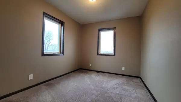 580 SW Lake ST, Avoca, MN 56114