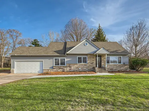 115 Mission RD W, Bloomington, MN 55420