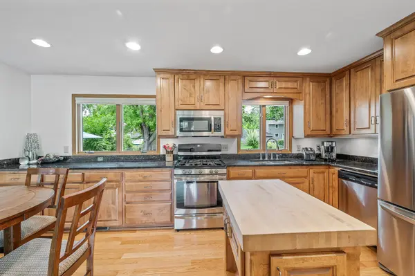2781 16th TER NW, New Brighton, MN 55112