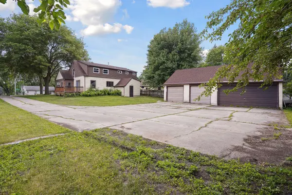 1215 E Hawthorne ST, Albert Lea, MN 56007