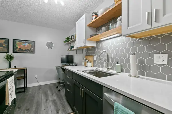 1225 Lasalle AVE #1103,  Minneapolis,  MN 55403