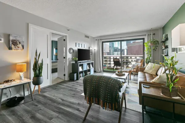 1225 Lasalle AVE #1103, Minneapolis, MN 55403