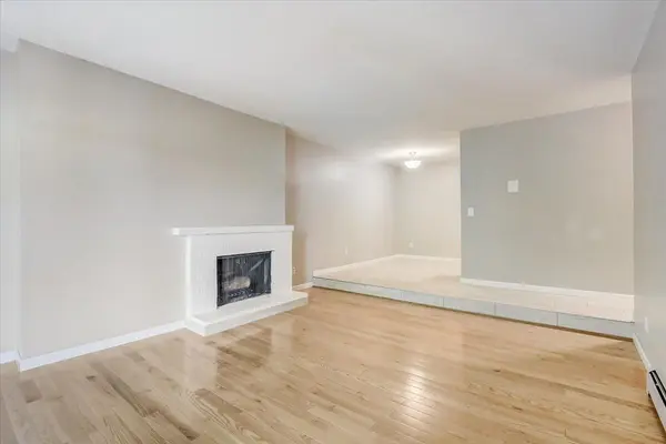 4207 Lakeside AVE N #322, Brooklyn Center, MN 55429