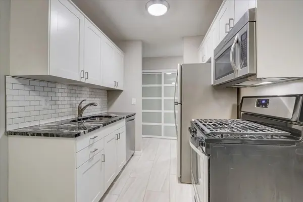 4207 Lakeside AVE N #322, Brooklyn Center, MN 55429