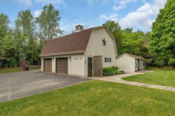 9715 Tamiami TRL, Corcoran, MN 55340
