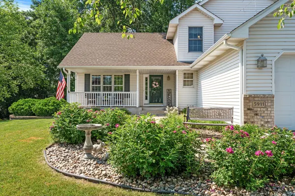 5911 Pintail LN, White Bear Twp, MN 55110