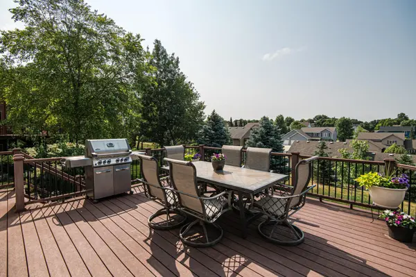 1520 Redwood LN SW, Rochester, MN 55902
