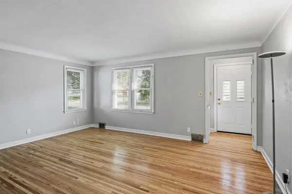 319 Annapolis ST E, West Saint Paul, MN 55118