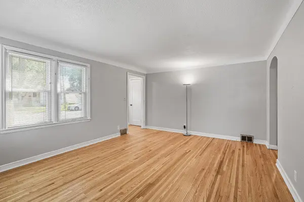 319 Annapolis ST E, West Saint Paul, MN 55118