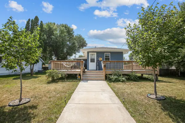 223 5th AVE SW, Cambridge, MN 55008