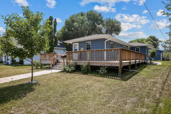 223 5th AVE SW, Cambridge, MN 55008