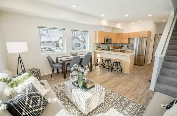 433 N Rivoli, Saint Paul, MN 55130