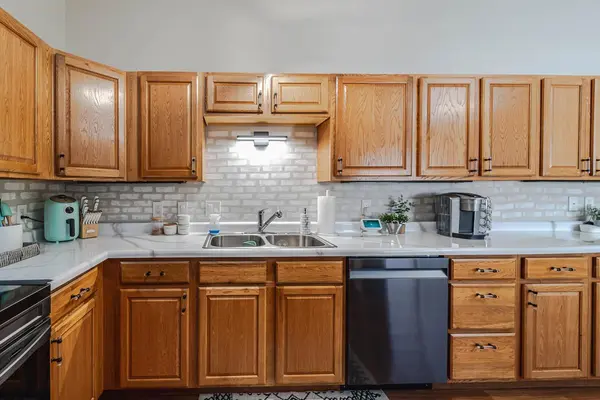 5019 147th ST W, Apple Valley, MN 55124