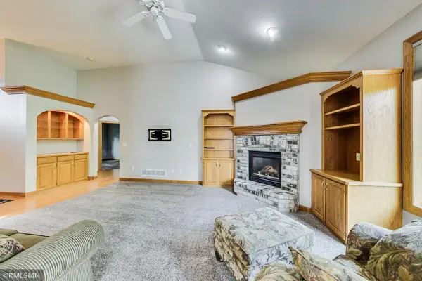 405 Redpoll AVE SE, New Prague, MN 56071