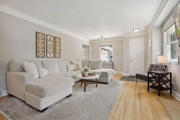 8206 Virginia CIR S, Saint Louis Park, MN 55426