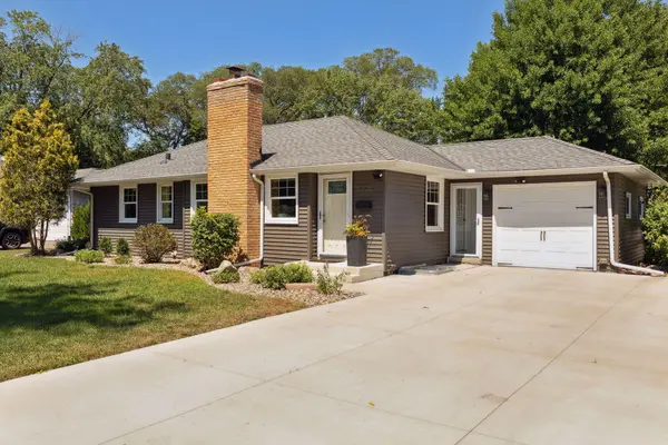 8206 Virginia CIR S, Saint Louis Park, MN 55426