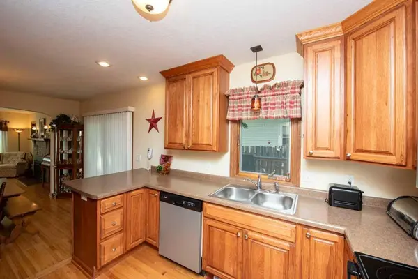 657 13th AVE N, South Saint Paul, MN 55075