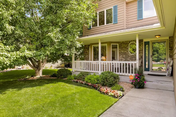 9118 Nantwick RDG, Brooklyn Park, MN 55443
