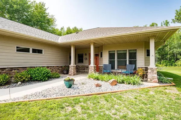 210 Birch LN S, Coleraine, MN 55722