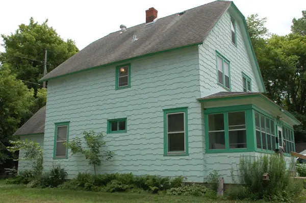 1080 Mackubin ST, Saint Paul, MN 55117