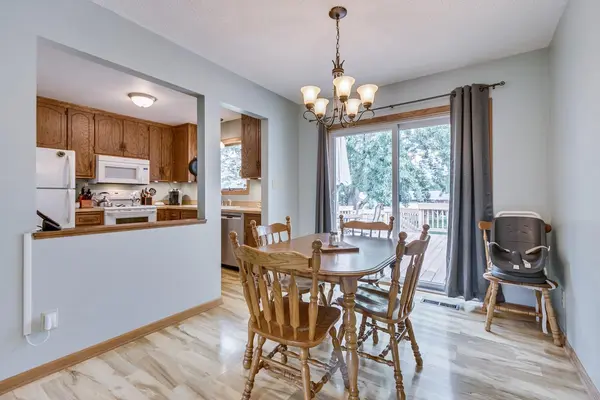 2817 Sun TER, White Bear Lake, MN 55110