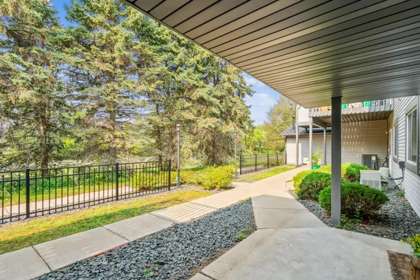 3149 Manitou DR #14, White Bear Lake, MN 55110