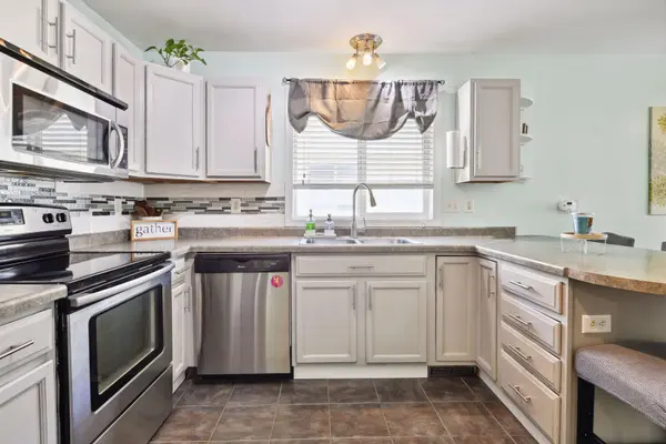 804 Juniper LN NW, Montgomery, MN 56069