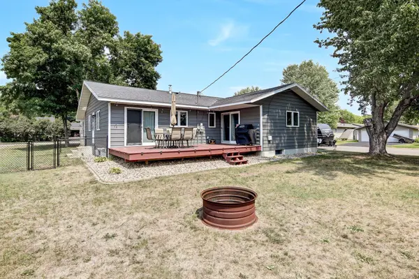 822 E Minnesota ST, Saint Joseph, MN 56374