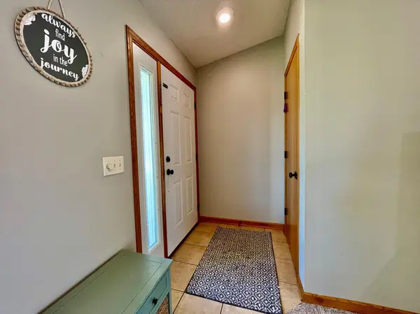 1230 Blue Jay PL, New Richmond, WI 54017