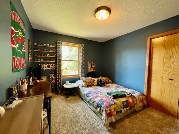 1230 Blue Jay PL, New Richmond, WI 54017
