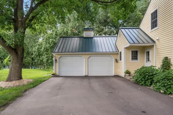1759 Ridgewood DR, Mendota Heights, MN 55118