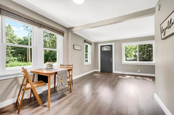 189 Hanson RD, Mahtomedi, MN 55115
